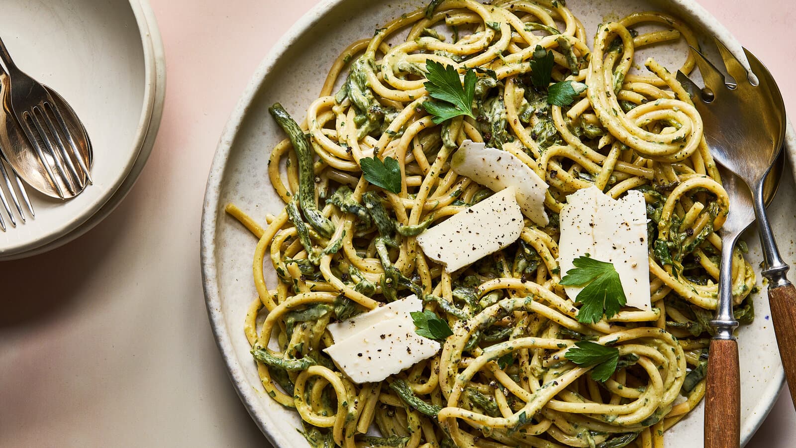 Espagueti Verde (Creamy Roasted Poblano Pasta)