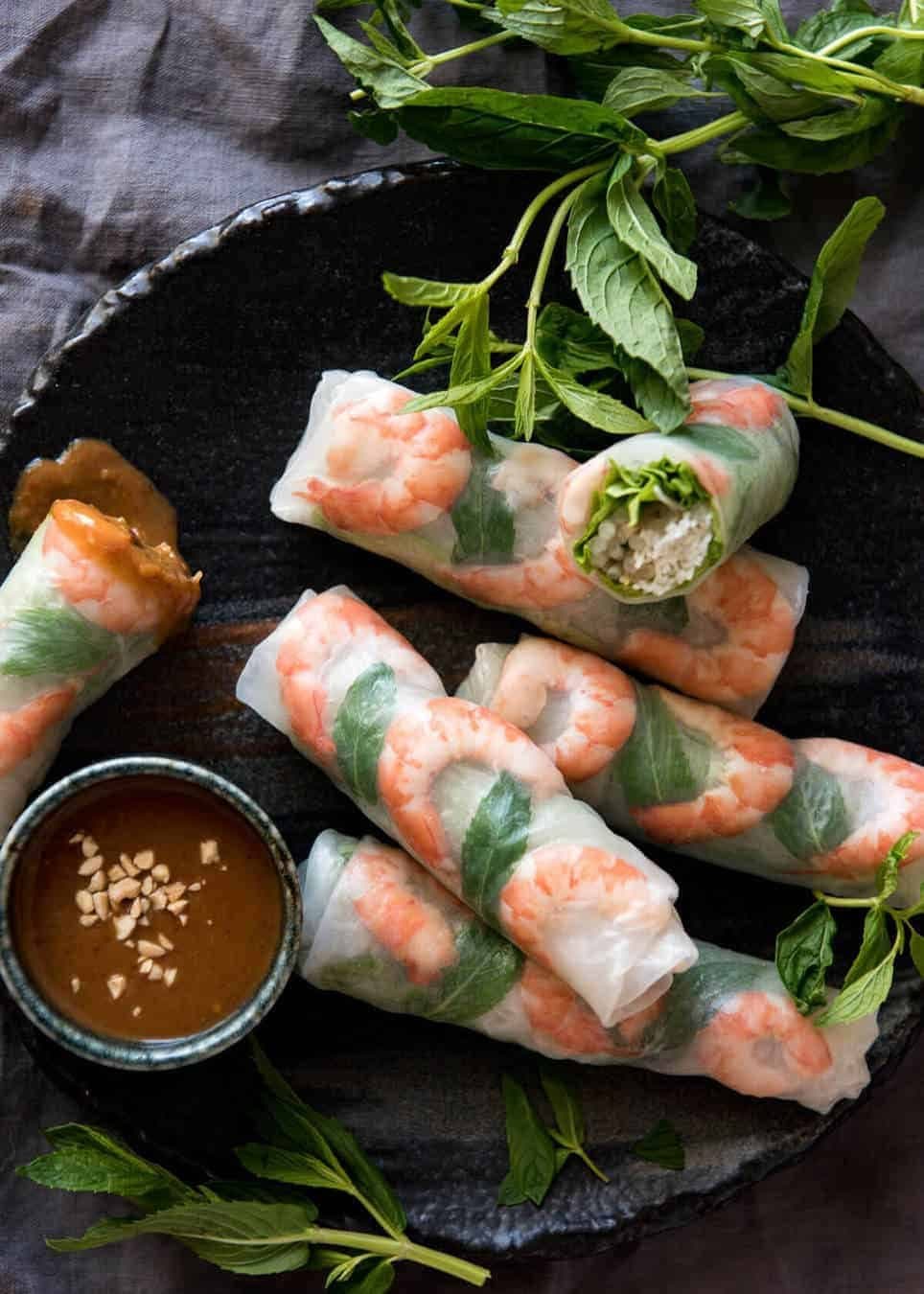 Vietnamese Rice Paper Rolls (Spring Rolls)