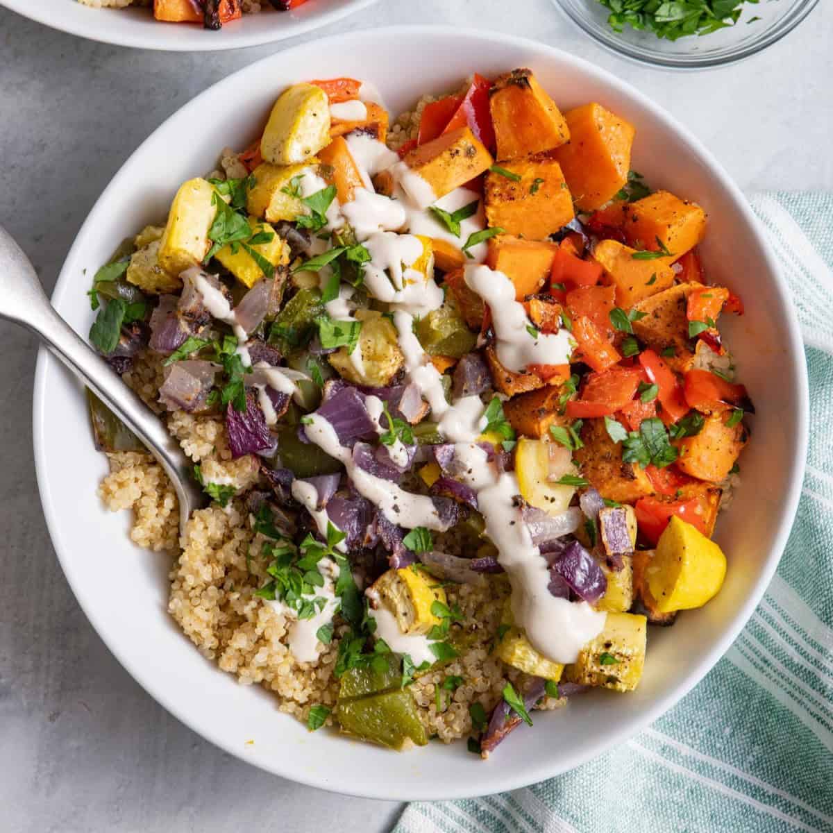 Quinoa Bowl Recipe with Roasted Vegetables