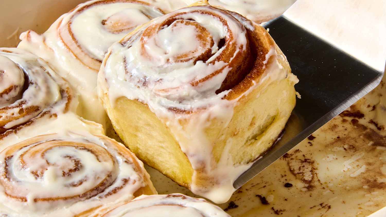 The Most Delicious Cinnamon Rolls of All Time
