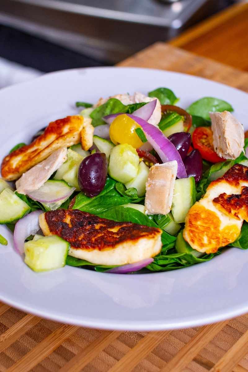 Chicken and Halloumi Salad