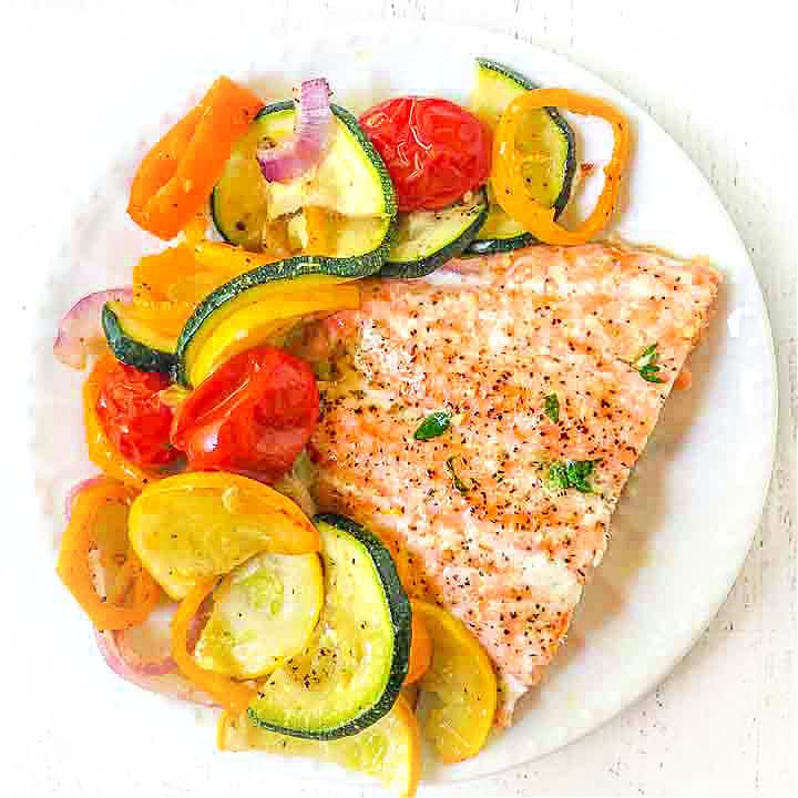 Easy Roasted Salmon and Veggies Sheet Pan Dinner Recipe