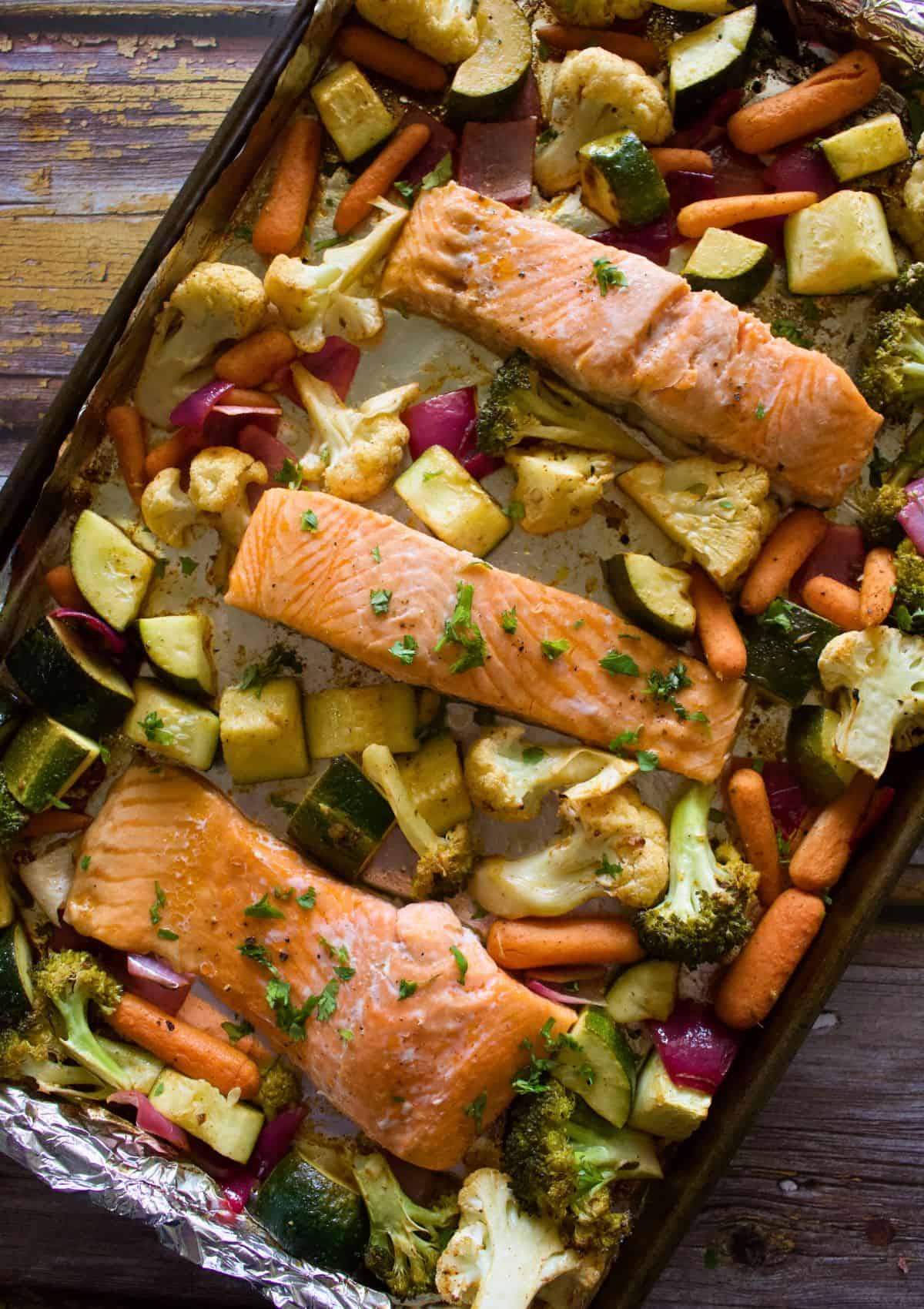 Baked Salmon with Roasted Vegetables