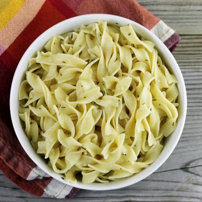 Chicken Flavored Egg Noodles with Butter and Garlic