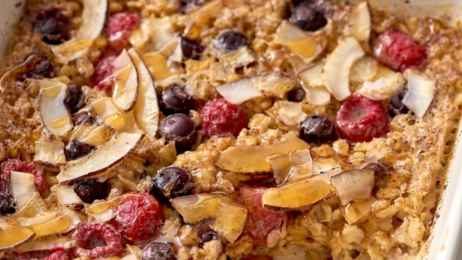 Healthy Baked Oatmeal: The Easiest Make-Ahead Method