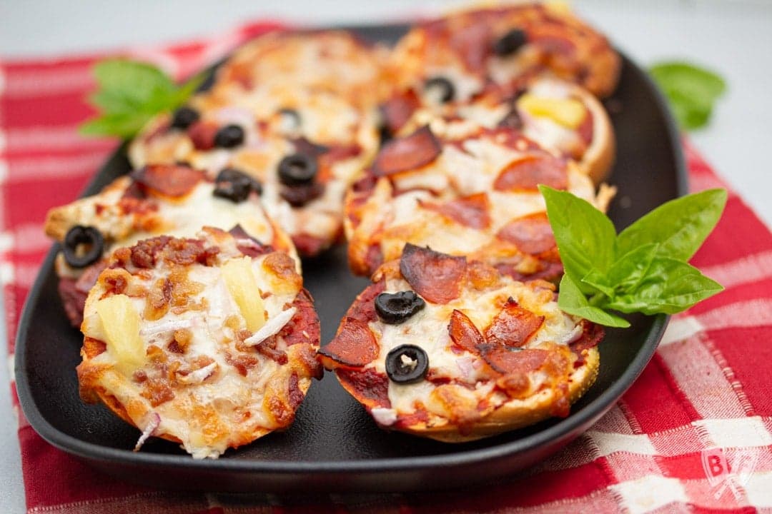 Easy Homemade Mini Pizza Bagels